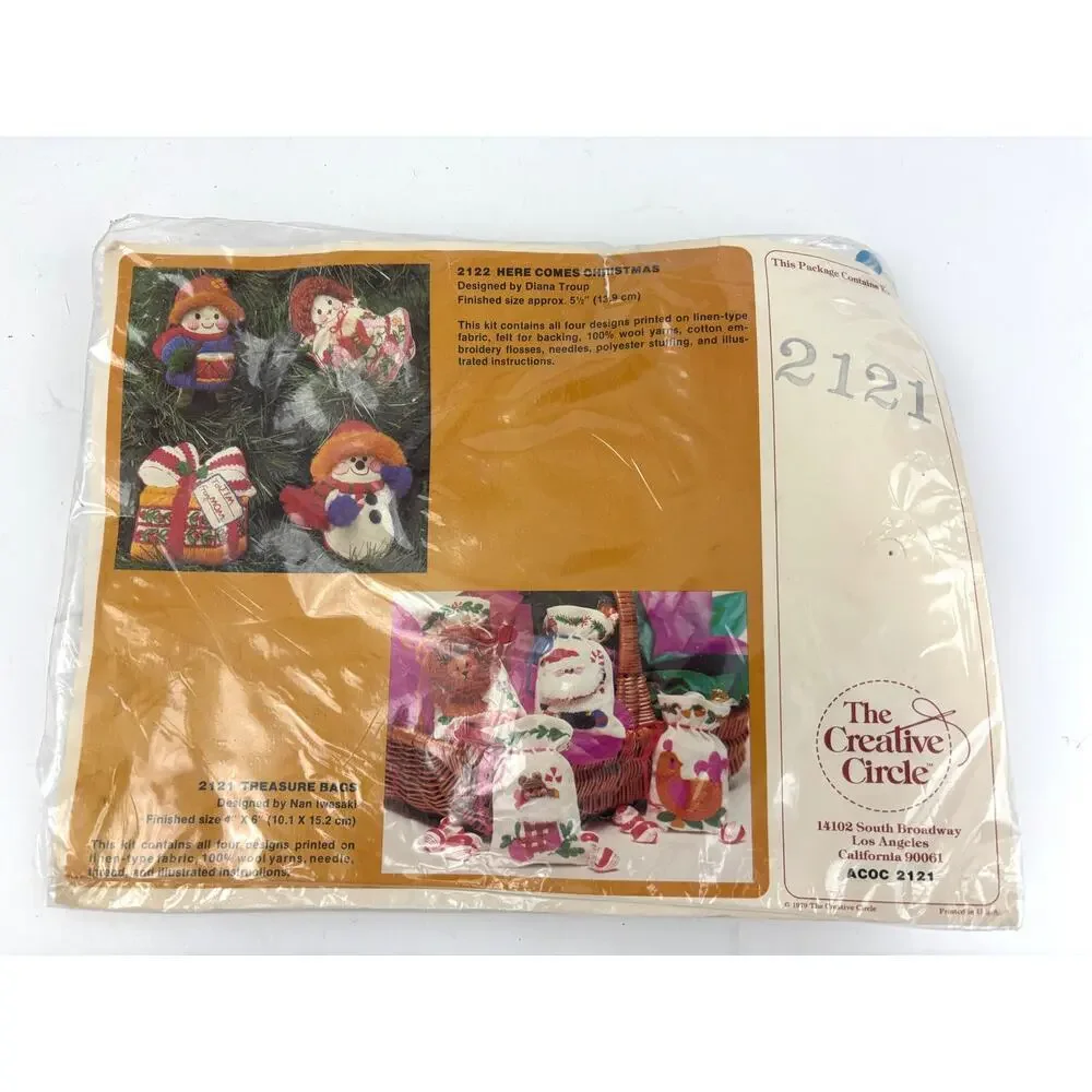 Creative Circle Needlecraft Kit Treasure‎ Bags 2121 Vintage 1979 - 4 Designs